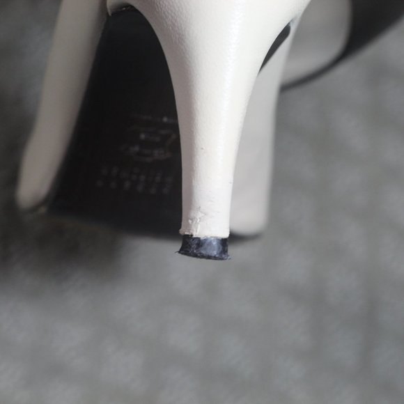 Stuart Weitzman Size 7.5 Beige and Tan 2.5" Heels - Picture 8 of 8